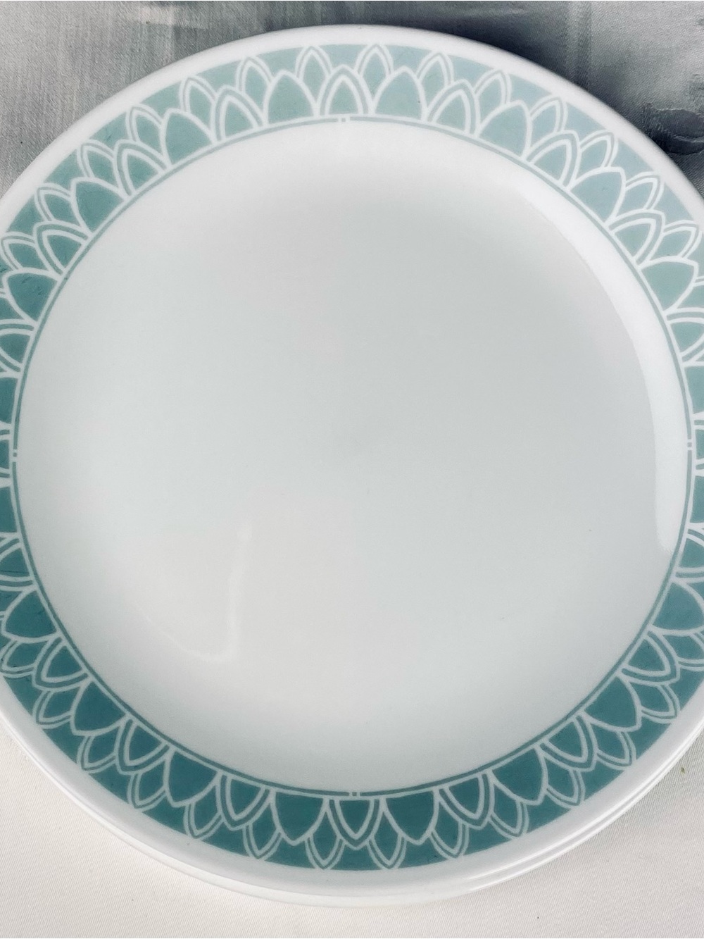 Set -4- Corelle Delano Aqua Blue  Dinner Plates with Geometric Border 10.25”